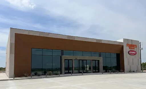 Store Facade